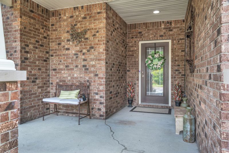 7204 Riverfront Dr, Nashville, TN 37221