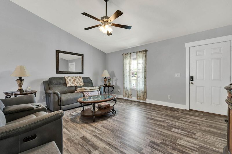 3506 Colston Ln, Tunnel Hill, GA 30755