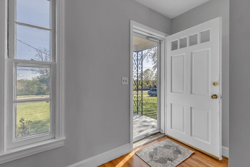 2322 Maplecrest Dr, Nashville, TN 37214