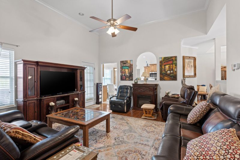 106 Candie Ln, Chickamauga, GA 30707