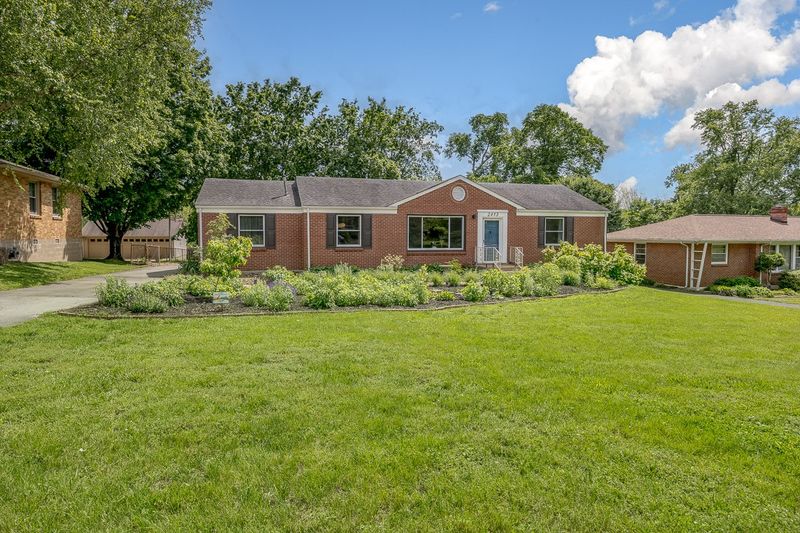 2413 Dundee Ln, Nashville, TN 37214