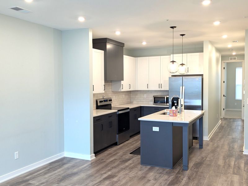 2028 Edison Park Ln, Nashville, TN 37209