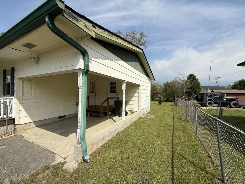 28 Stovall St, Fort Oglethorpe, GA 30742
