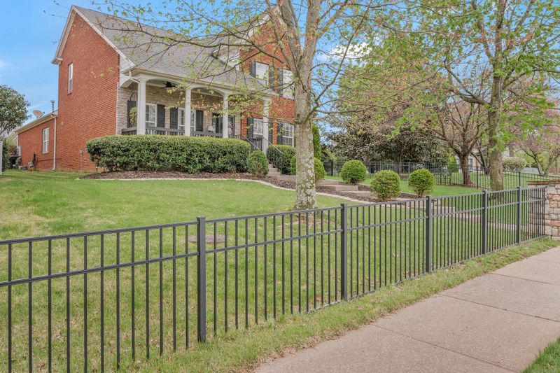 3044 Oxford Glen Dr, Franklin, TN 37067