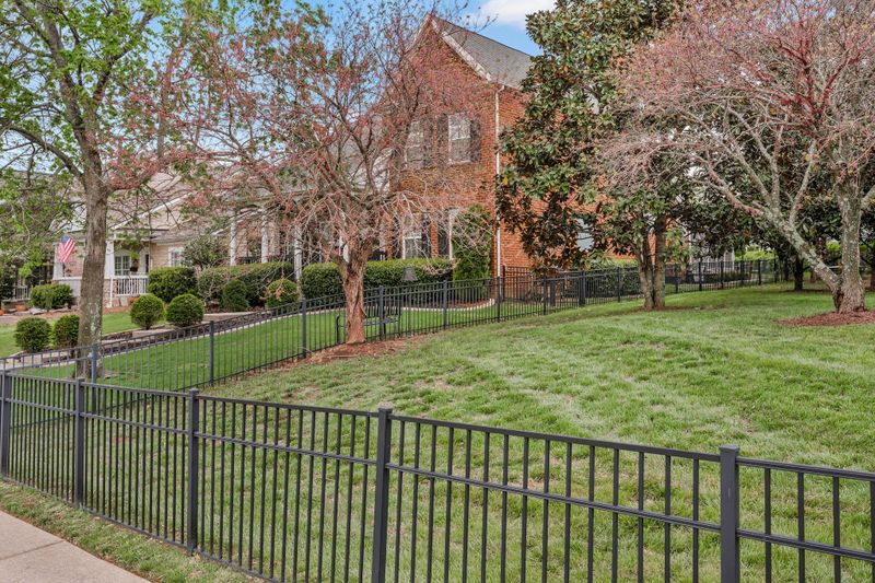 3044 Oxford Glen Dr, Franklin, TN 37067