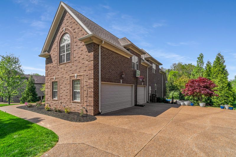 521 Burnett Rd, Mount Juliet, TN 37122