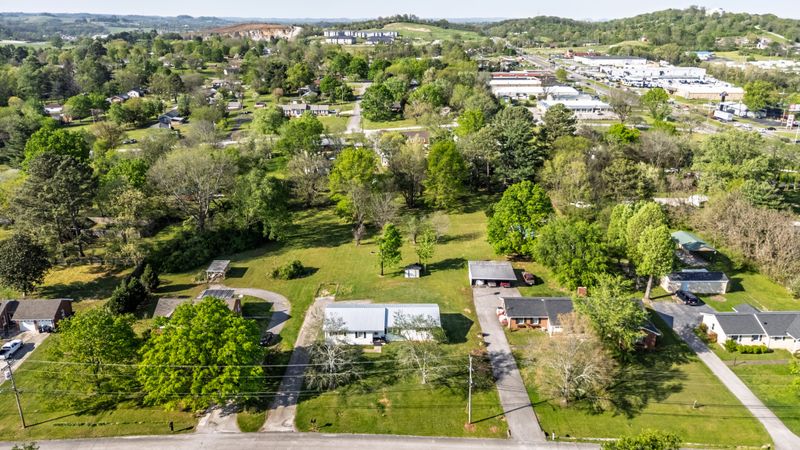 407 N Laurel Cir, Columbia, TN 38401