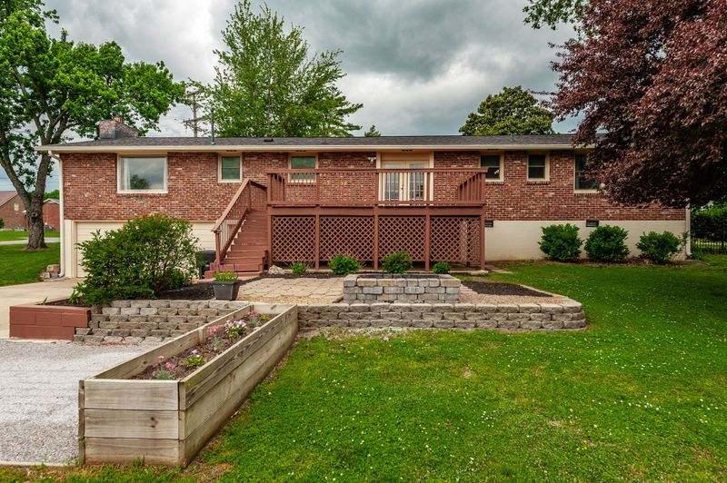 106 Rebecca Dr, Hendersonville, TN 37075