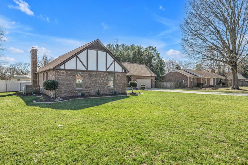 619 Richard Rd, Murfreesboro, TN 37129