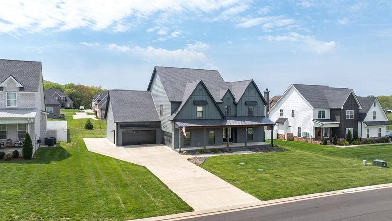 6913 Pembrooke Farms Dr, Murfreesboro, TN 37129