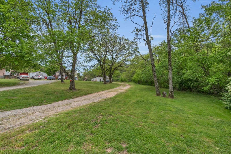 3163 Brandau Rd, Hermitage, TN 37076