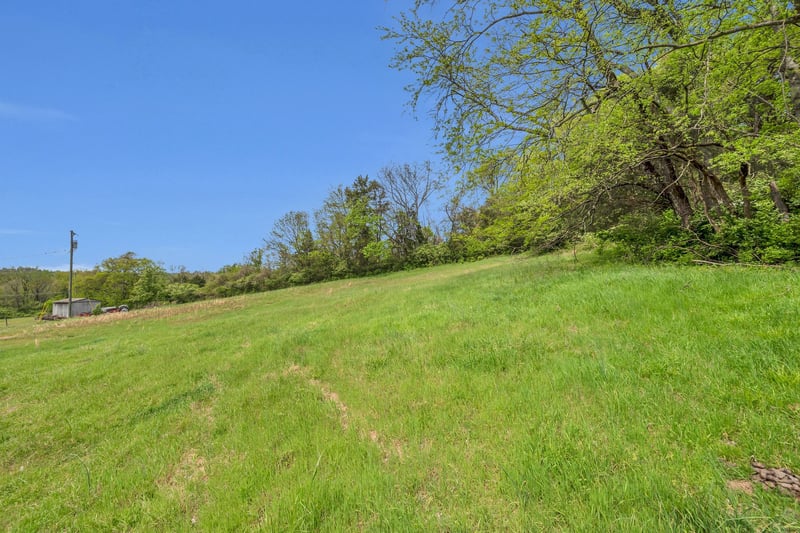 3163 Brandau Rd, Hermitage, TN 37076