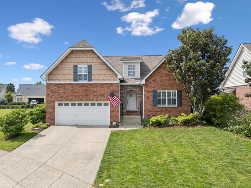 2142 Gold Valley Dr, Murfreesboro, TN 37130