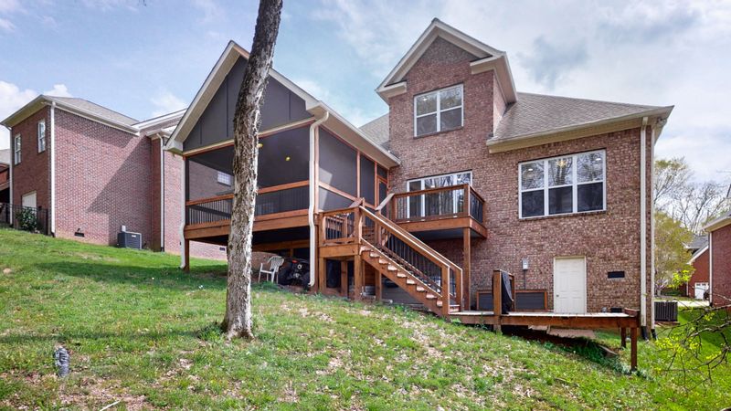 140 Ridgeview Trce, Hendersonville, TN 37075