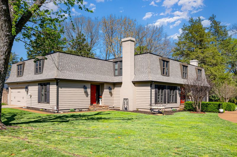 1303 Halifax Ct, Murfreesboro, TN 37130