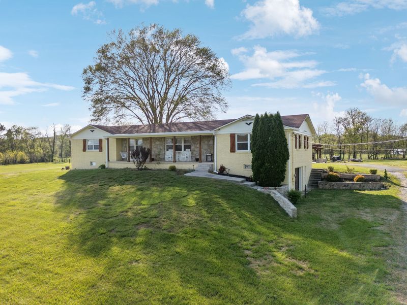 2458 Steve Dr, Columbia, TN 38401