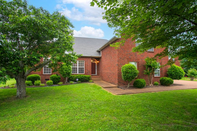 109 Strathmore Way, Hendersonville, TN 37075
