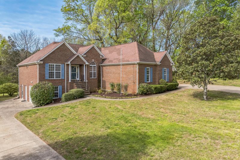 904 Everyman Ct, Columbia, TN 38401