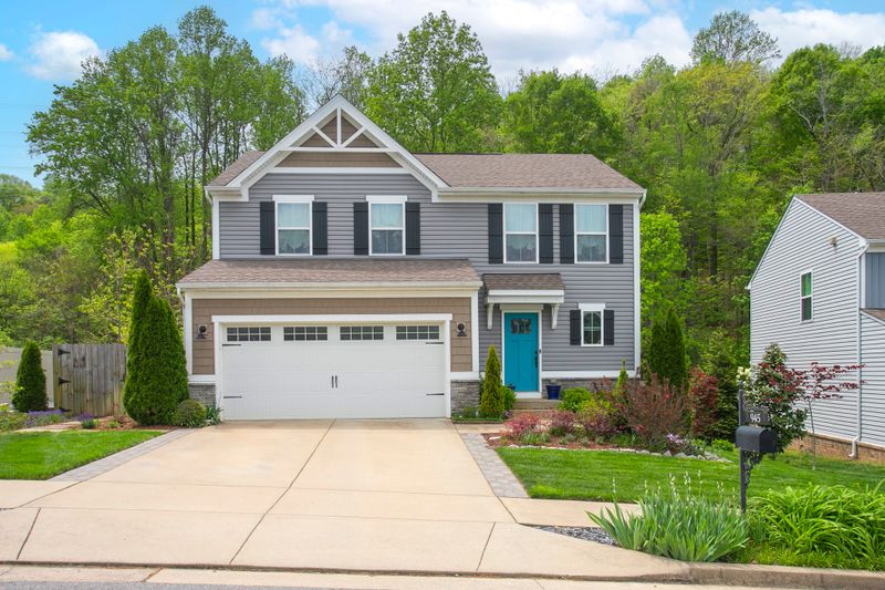 945 Fairdale Ct, Nashville, TN 37221
