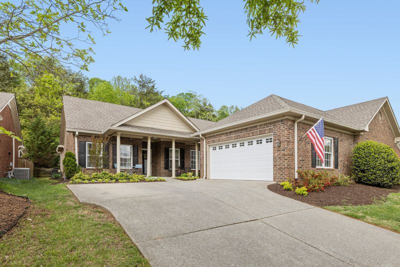 252 Wrennewood Ln, Franklin, TN 37064