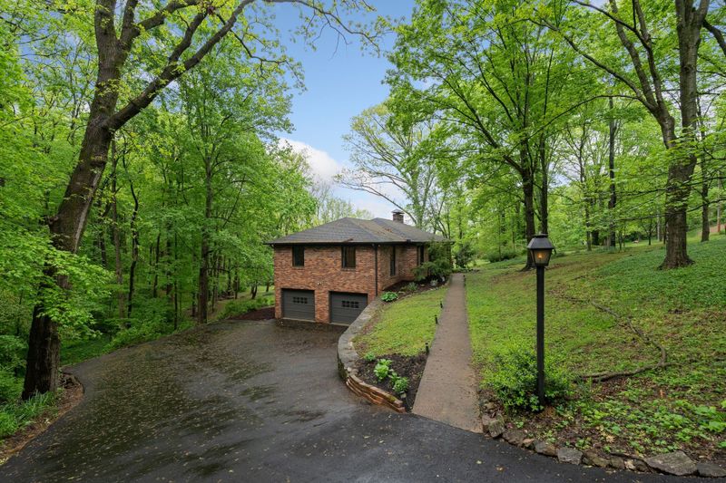 1905 Cromwell Dr, Nashville, TN 37215