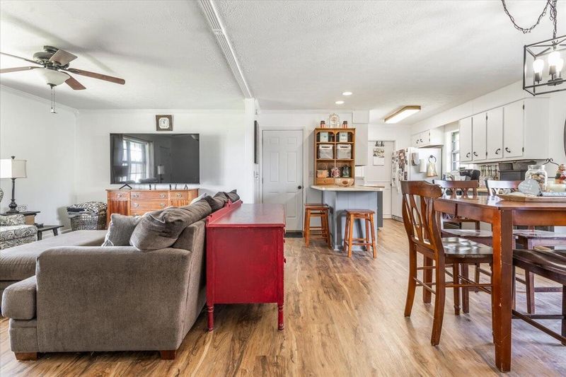224 Bicentennial Trl, Rock Spring, GA 30739