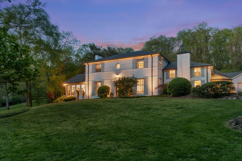 5146 Stanford Dr, Nashville, TN 37215