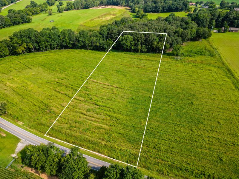 4023 Old Coopertown Rd, Springfield, TN 37172
