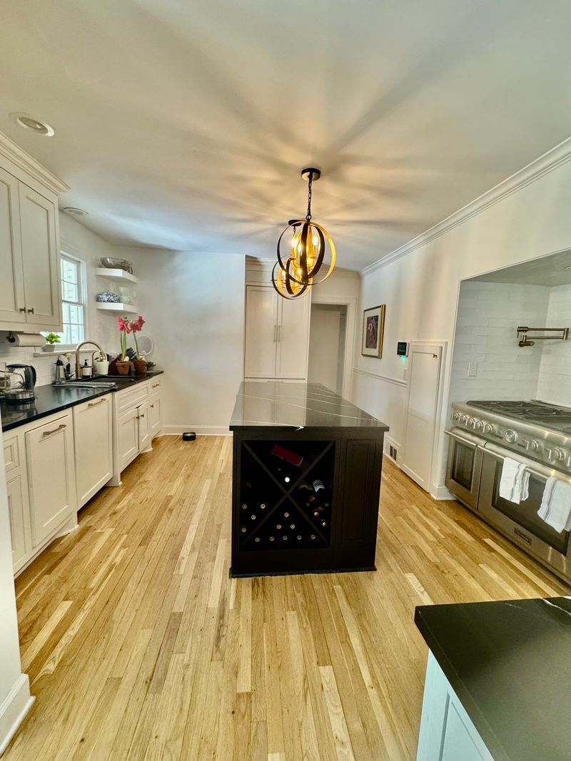 304 Page Rd, Nashville, TN 37205