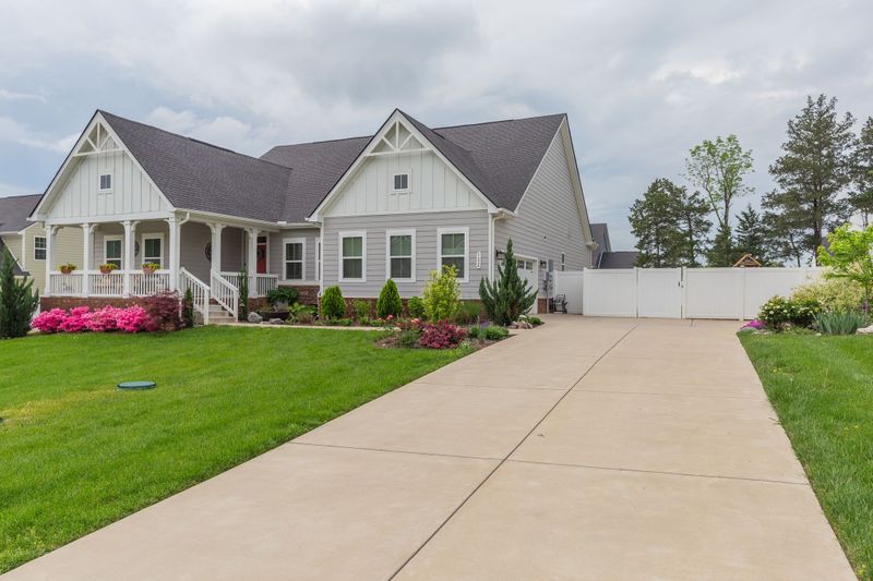 1624 Lila Dr, Murfreesboro, TN 37128