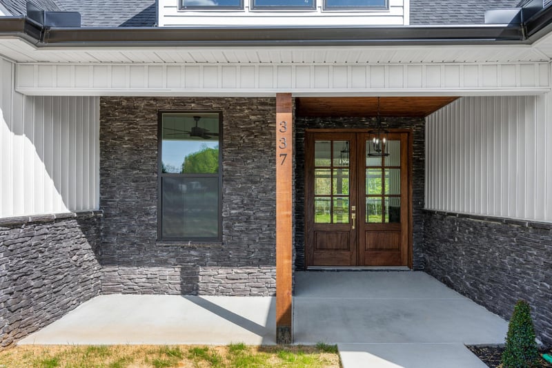 337 Hunter Trl, Trenton, GA 30752