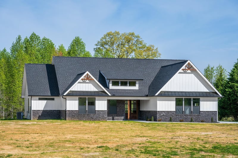 337 Hunter Trl, Trenton, GA 30752