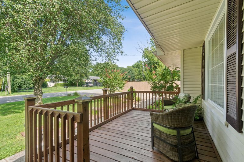 111 Winding Way Dr, Hendersonville, TN 37075