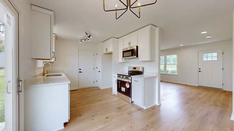 1501 Pineview Dr, Nashville, TN 37207