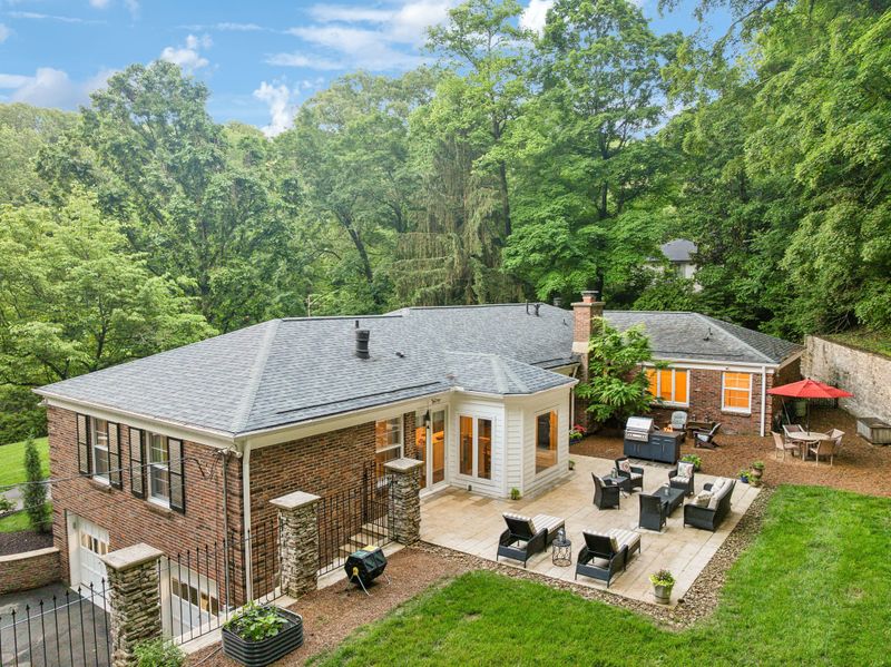 1119 Chickering Park Dr, Nashville, TN 37215