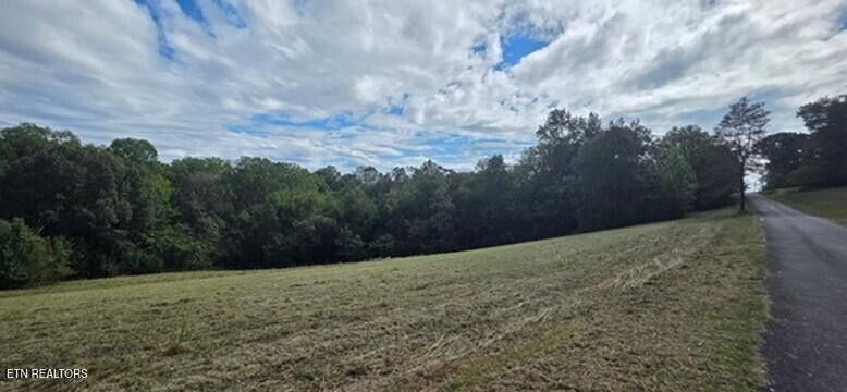1 Holt Dr, Loudon, TN 37774