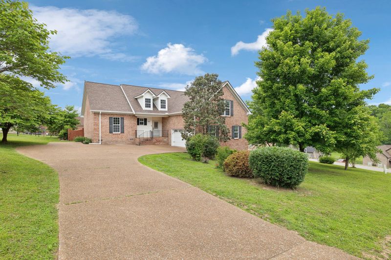 4087 Summit Dr, Greenbrier, TN 37073