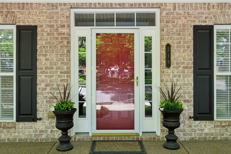 219 Schoolpath Ln, Franklin, TN 37064
