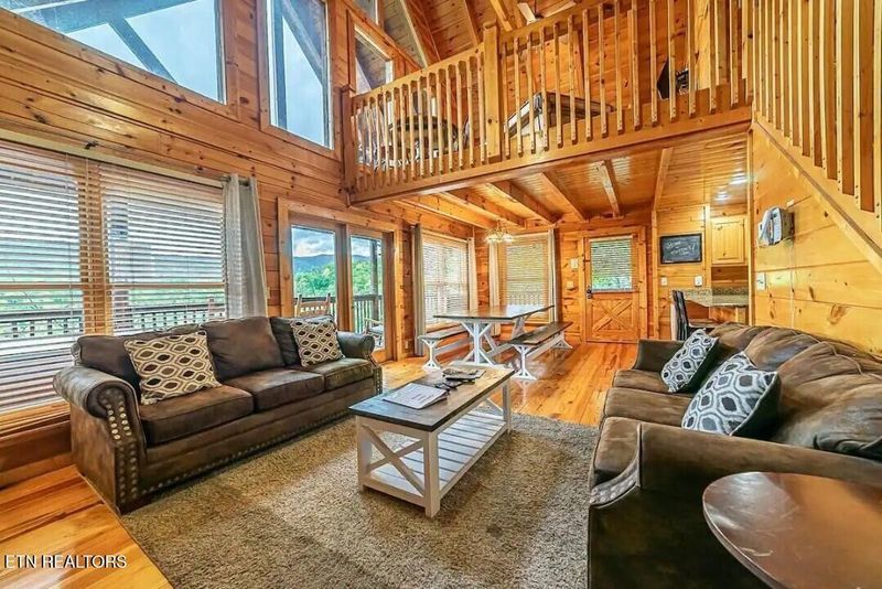 4616 Nottingham Heights Way, Sevierville, TN 37863