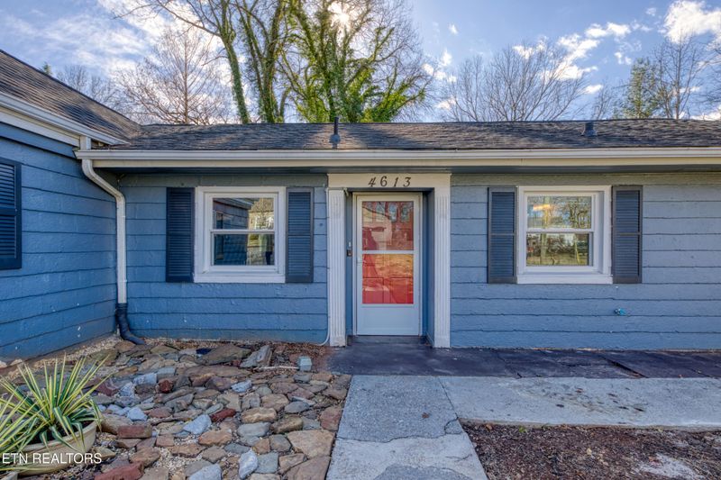 4613 Bob White Rd, Knoxville, TN 37920