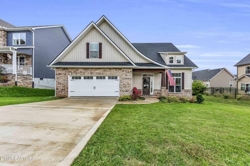 1213 Peake Ln, Knoxville, TN 37922