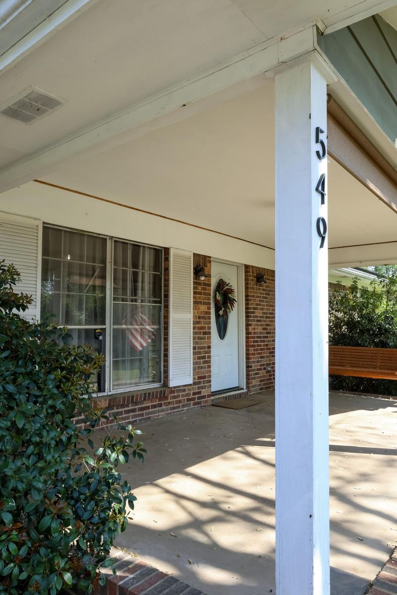 549 Pinewood Cir, Fort Oglethorpe, GA 30742