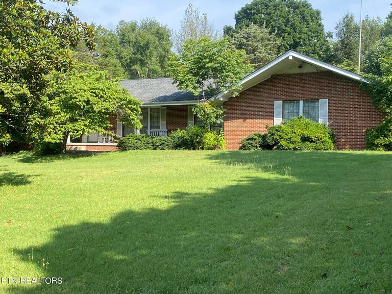 10205 El Pinar Dr, Knoxville, TN 37922