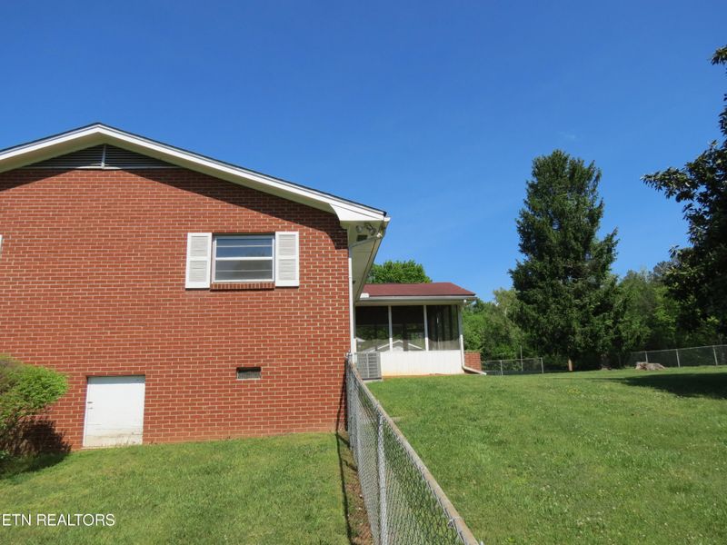 5925 Loice Ln, Knoxville, TN 37924