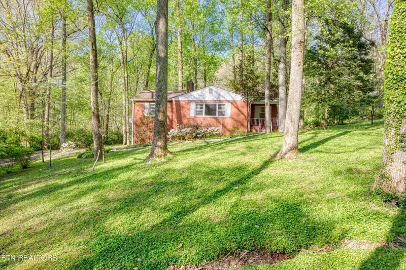 6005 Weems Rd, Knoxville, TN 37918