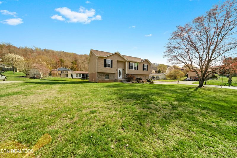4808 Chase Hill Dr, Knoxville, TN 37918