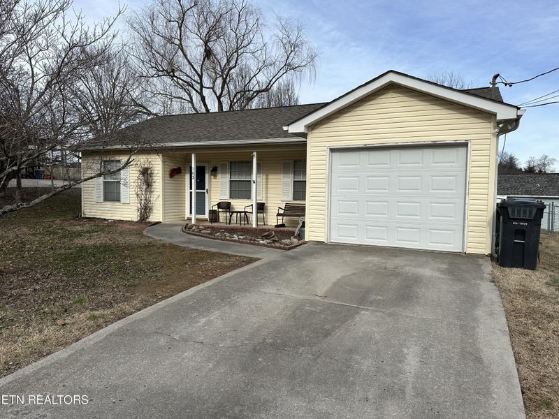 103 Felix Rd, Knoxville, TN 37918