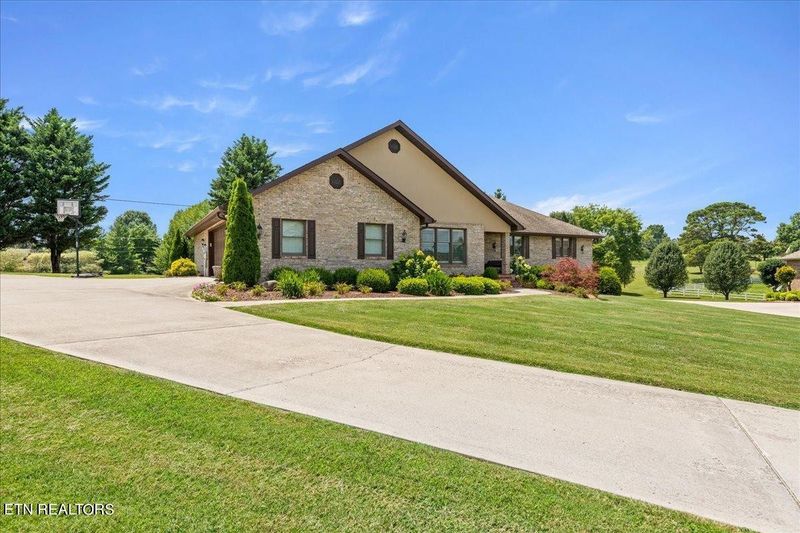 3701 Whitworth Dr, Knoxville, TN 37938
