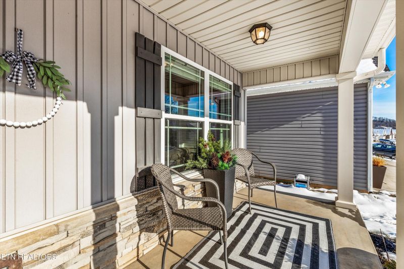 2462 Eppie Cove Ln, Knoxville, TN 37931