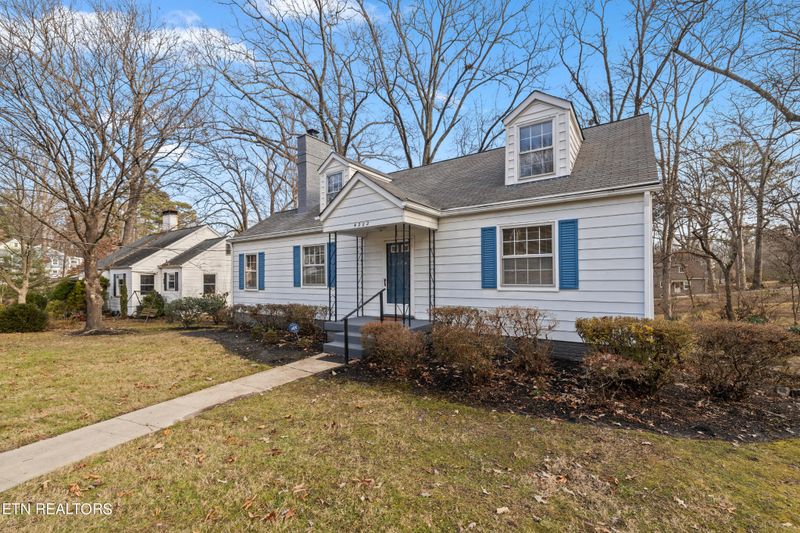 4202 Barbara Dr, Knoxville, TN 37918